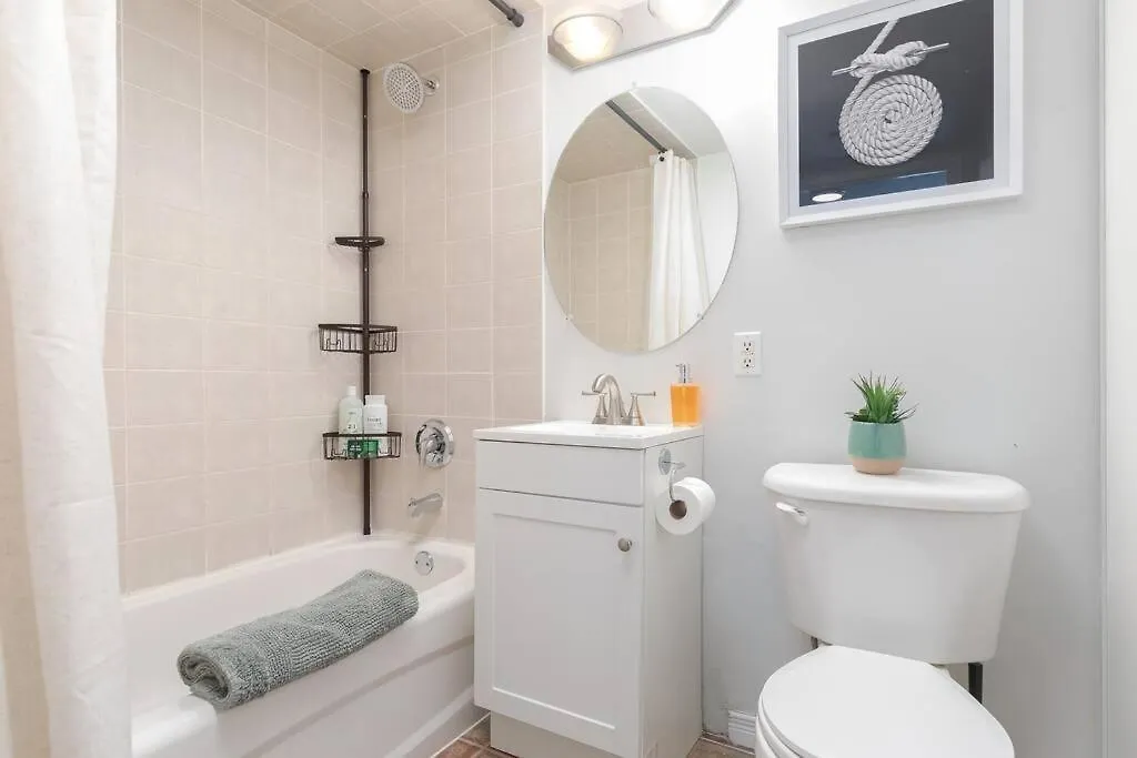 Lägenhet Lakeside Haven: Cozy Townhome In Liberty Village! Toronto Kanada
