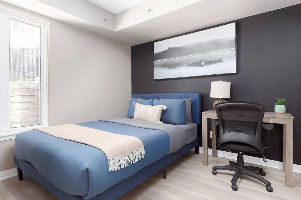 Apartment Lakeside Haven: Cozy Townhome In Liberty Village! Toronto Canada